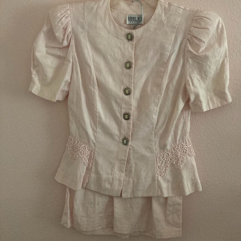 Size 8-Robbie Bee Vintage light pink pastel laced skirt suit set